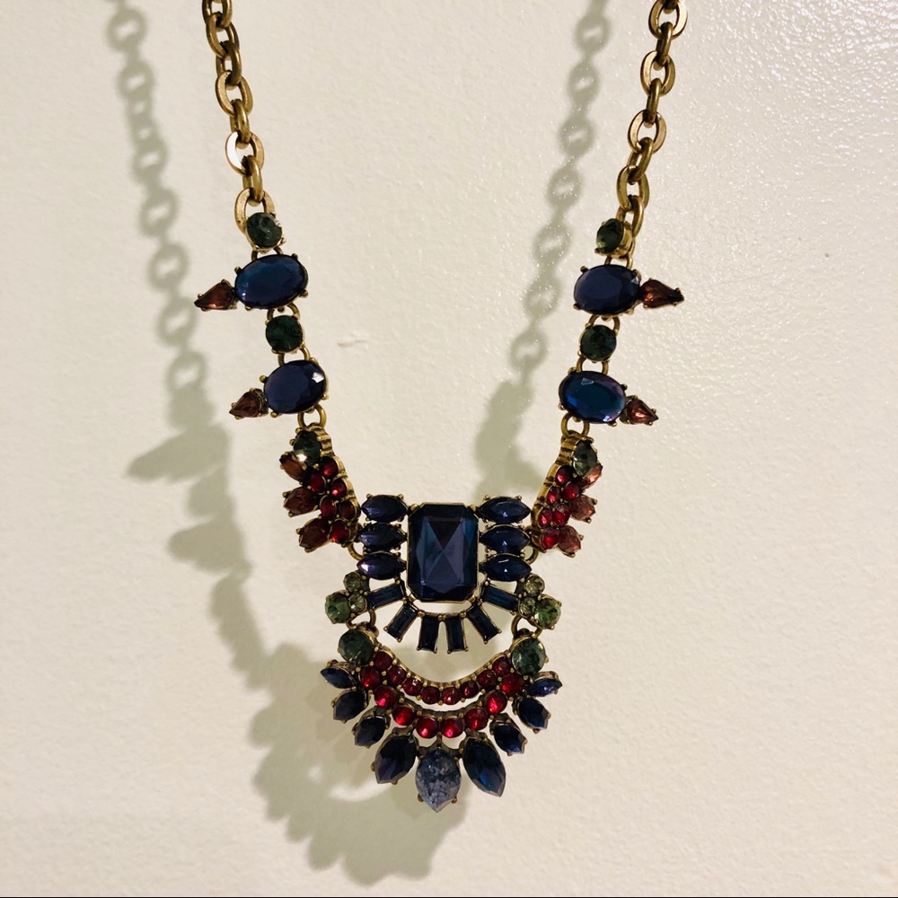 Jewel mint statement necklace